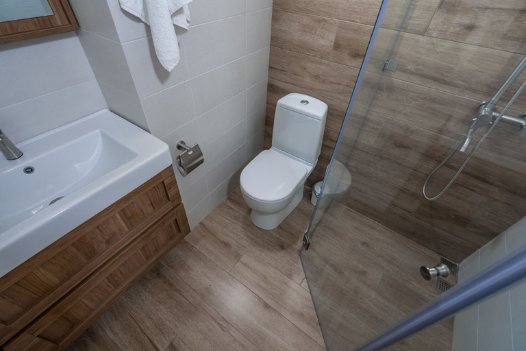Bathroom 4, Easy Hotel, Tbilisi