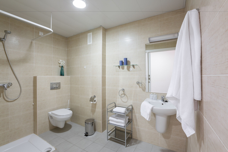 Bathroom 3, Ona Benidorm Poniente, Alicante