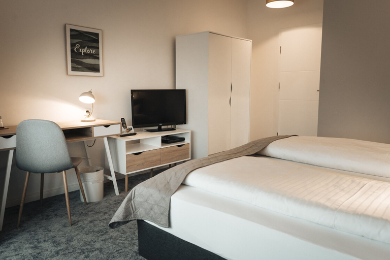 Bedroom 3, Hotel Freihof am Roland, Pinneberg