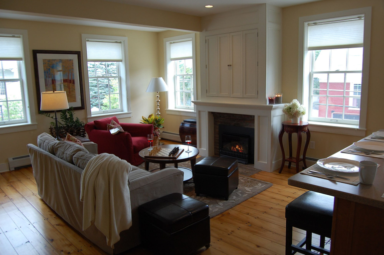 Others 5, Butler House, Lamoille