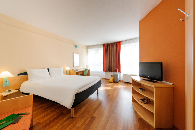 Bedroom 3, ibis Bamberg Altstadt, Bamberg
