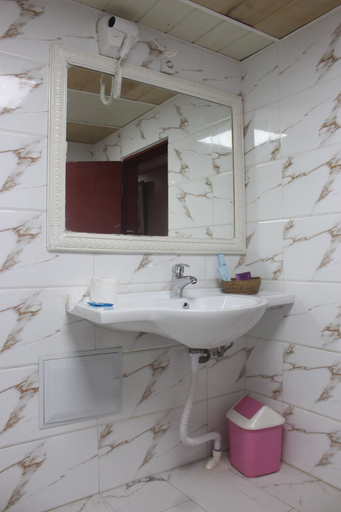 Bathroom 3, Somatel Yaoundé, Mfoundi