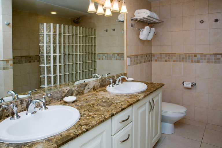 Bathroom 5, Coral Stone Club