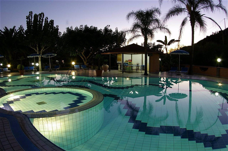 Outdoor pool 4, Old River Residence, Vibo Valentia