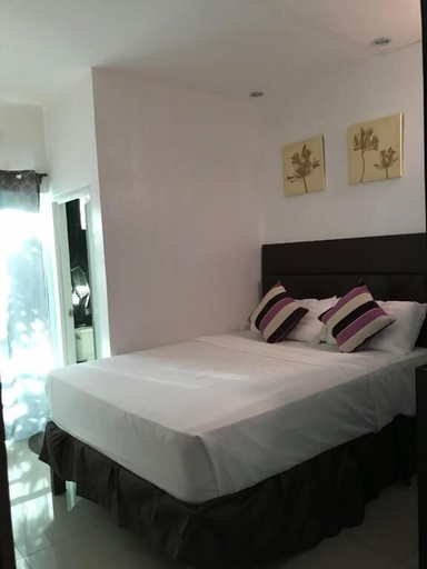 Bedroom 5, The Blanket Hotel Restaurant & Coffee, Ilagan
