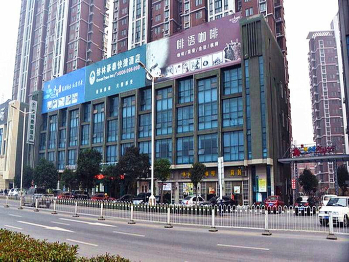 Exterior & Views 2, GreenTree Inn Bengbu Longhu Express Hotel, Bengbu
