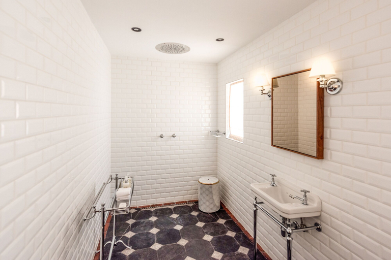 Bathroom 4, La Clé Lodge, Cape Winelands