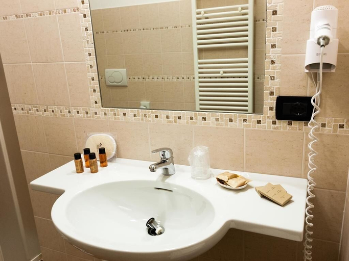 Bathroom 5, Locanda Del Parco Hotel, Teramo
