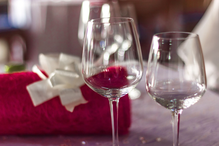 Food & Drinks 5, Hotel Azur, Mfoundi