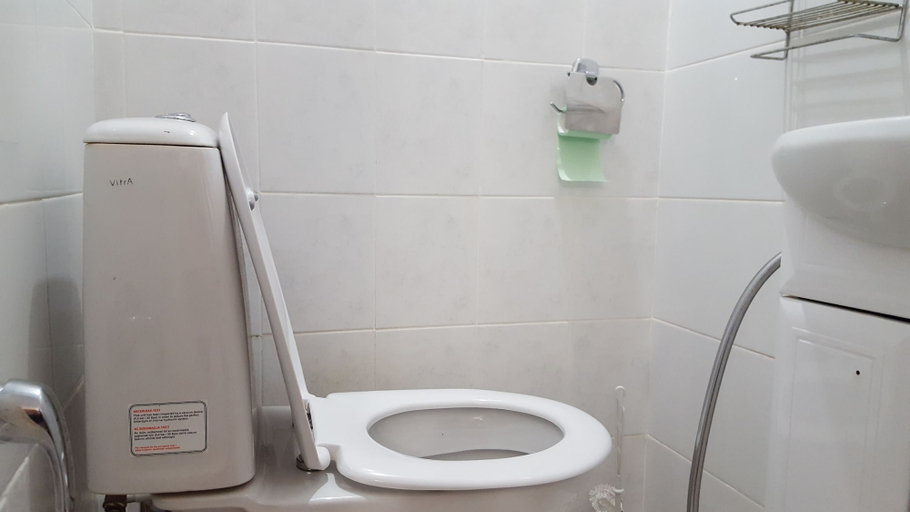 Bathroom 2, DeLuxe Apartment Arkhitektora Vlasova, Western