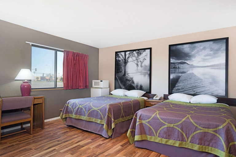 Bedroom 4, Super 8 by Wyndham Marshall MN, Lyon