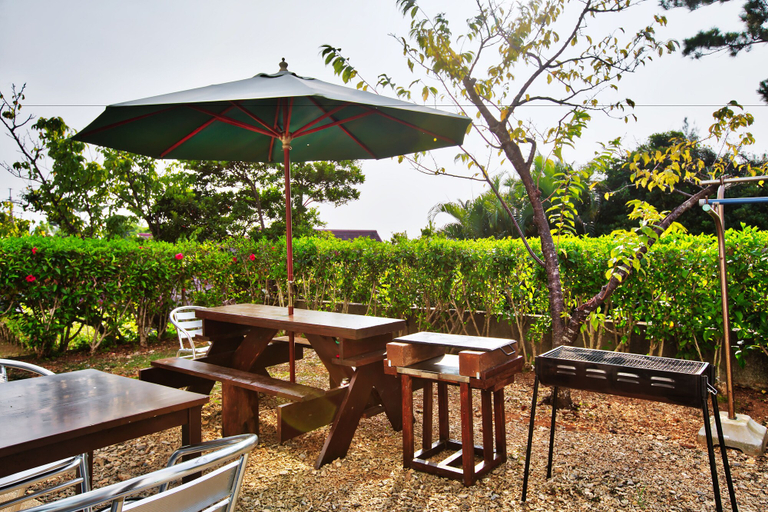 Others 5, Pension Ilmare, Onna