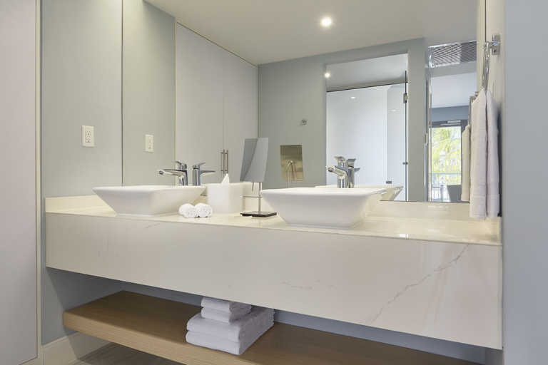 Bathroom 3, Courtyard by Marriott Aruba Resort