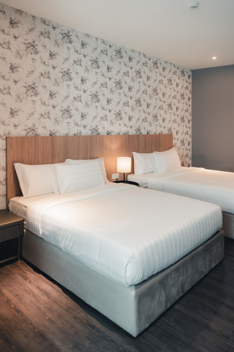 Bedroom 24