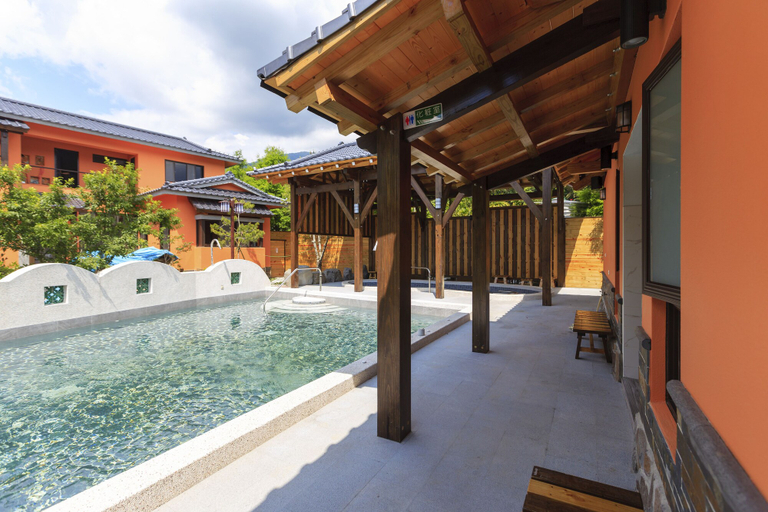 Sport & Beauty 5, Huaman hot villa, Nantou