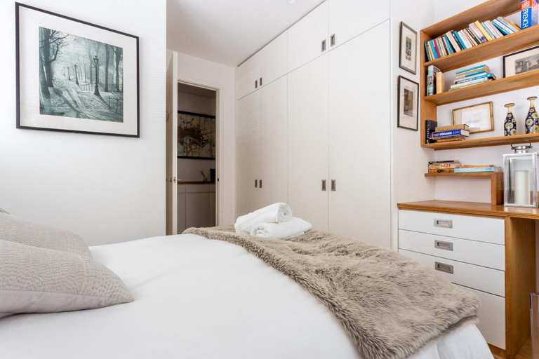 Bedroom 2, NEW Stunning 5BD Kensington House, London
