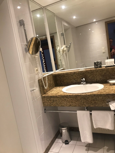 Bathroom 5, Hotel Maximilian, Passau
