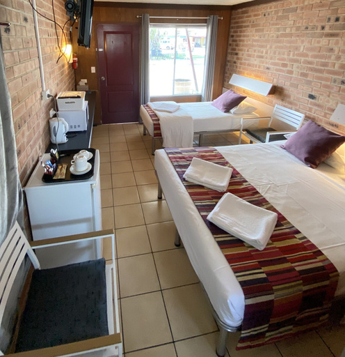 Bedroom 3, Proserpine Motor Lodge, Whitsunday