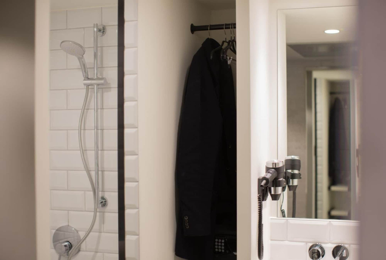 Bathroom 5, Gambino Hotel Werksviertel, München