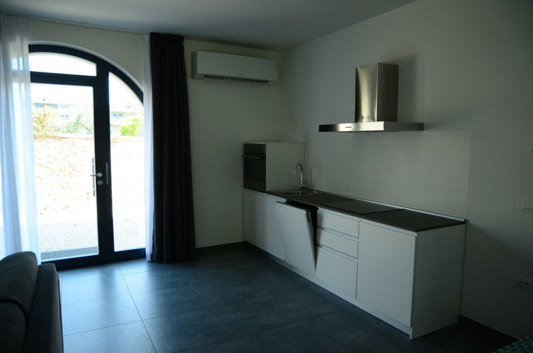 Others 5, Borgo San Nazzaro, Trento