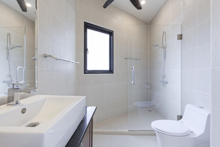 Bathroom 3, Luxury Villa Onyx Nai Harn Beach, Pulau Phuket