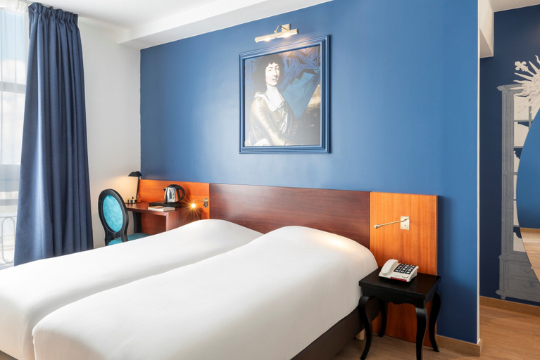 Bedroom 5, Hotel Des Lys, Yvelines