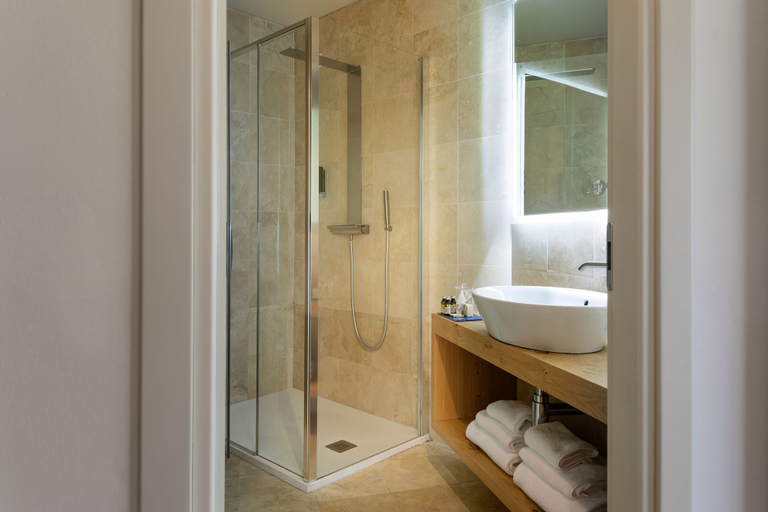 Bathroom 5, Astoria Resort, Trento