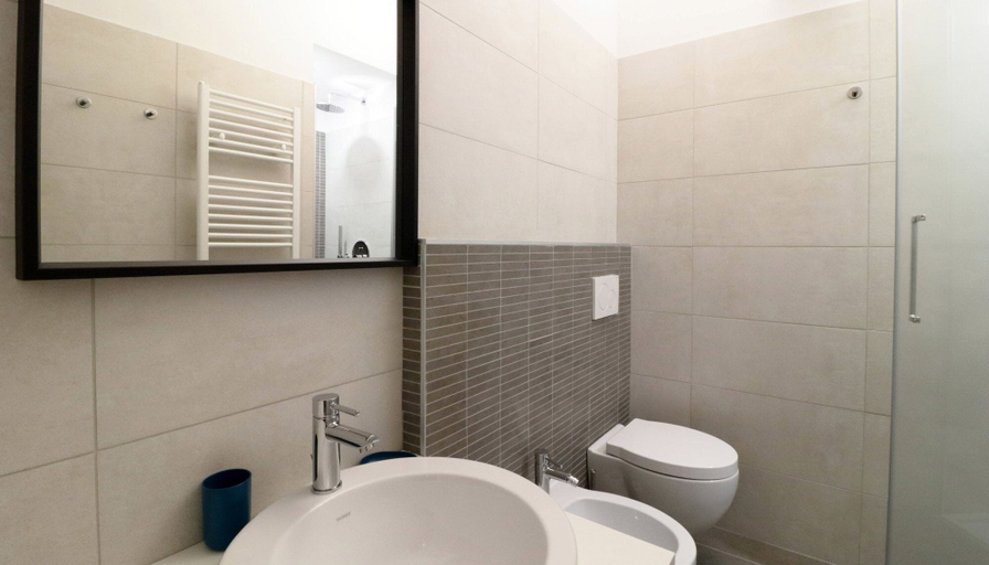 Bathroom 4, Italianway Easy - Piero Della Francesca 19 A, Milano