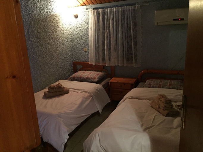 Bedroom 2, Rose place, Attica