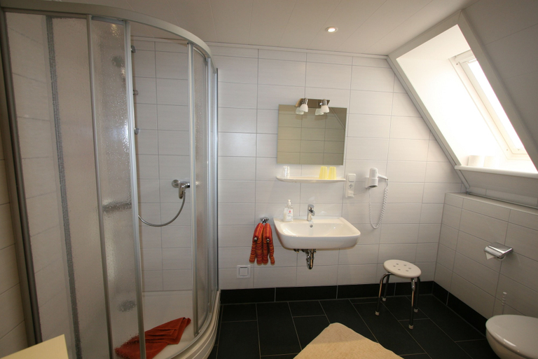 Bathroom 5, Deichhotel Grube, Cuxhaven