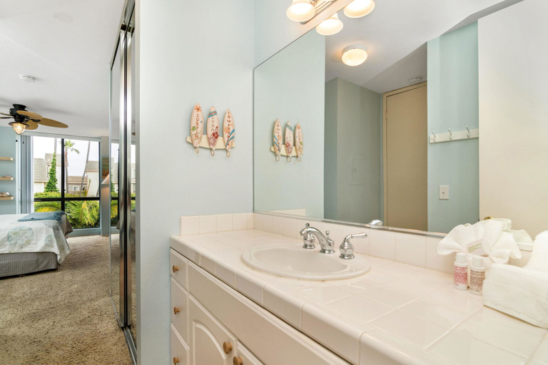 Bathroom 3, Paradise Found, San Diego