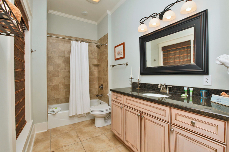 Bathroom 4, Beach House - Glory Daze by Panhandle Getaways, Bay