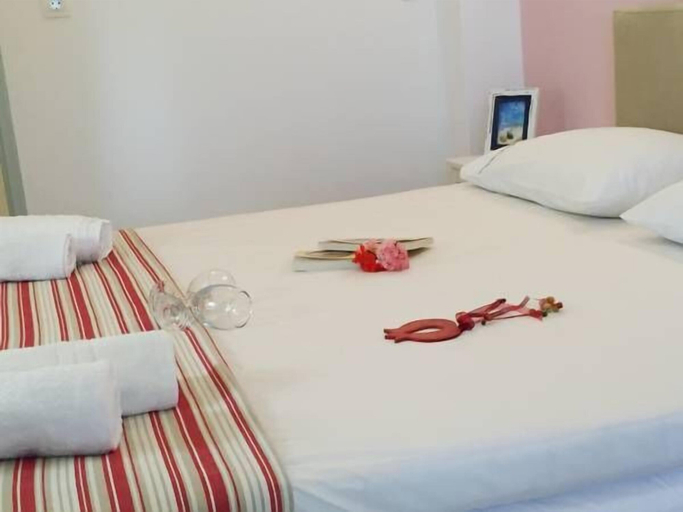 Bedroom 2, Gerani Studios, South Aegean