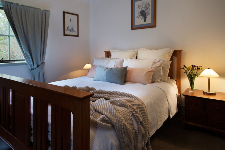 Bedroom 3, Monigatti, Hepburn - East