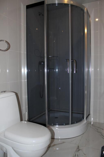 Bathroom 4, Hotel Tbilisi Central by Mgzavrebi, Tbilisi