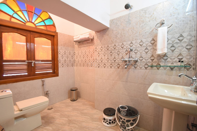 Bathroom 4, Virasat Mahal - Jaipur City Centre Hotel, Jaipur