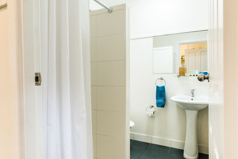 Bathroom 4, The Retreat Port Stephens, Port Stephens