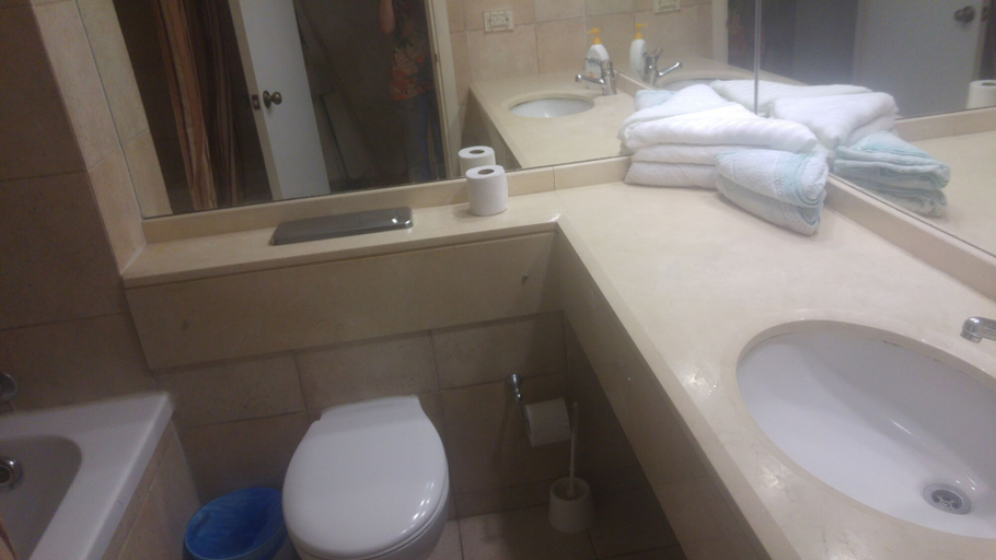Bathroom, Almog Studio
