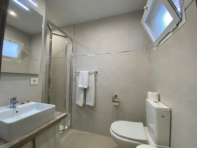 Bathroom 5, Hostal La Pilarica, Málaga