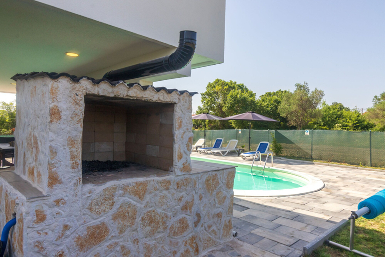 Sport & Beauty 5, House Villa Ivona, Poličnik