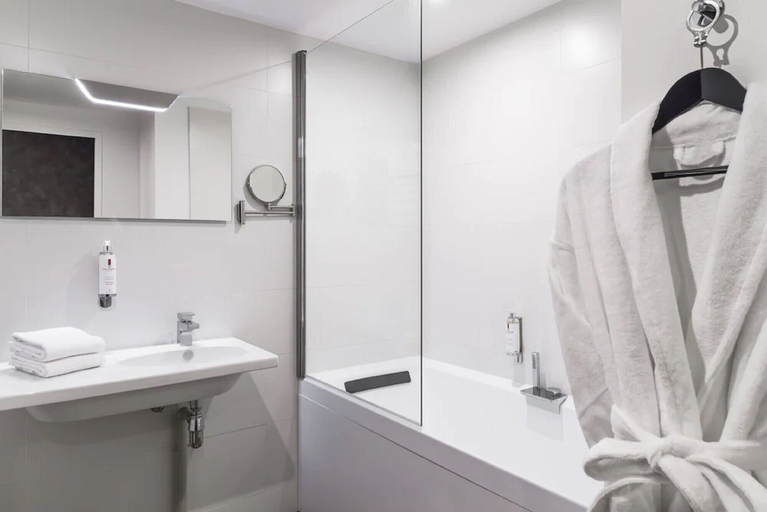 Bathroom 4, Najeti Hôtel Lille Nord, Nord