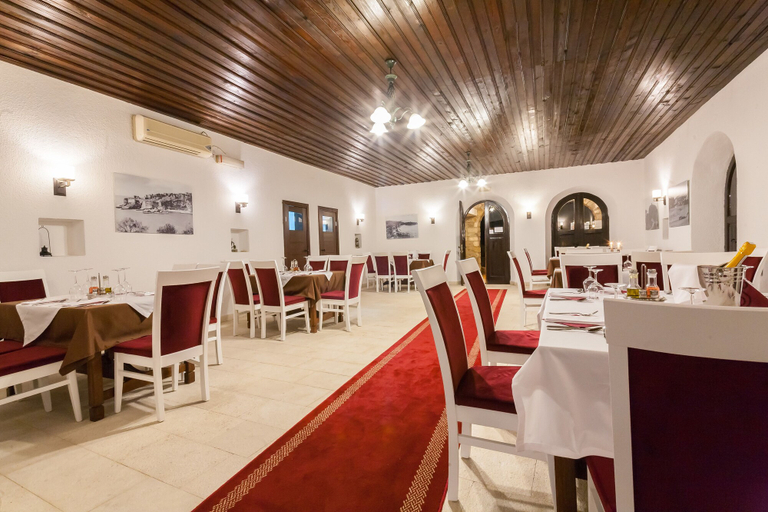 Food & Drinks 5, Hotel Kulla e Balshajve