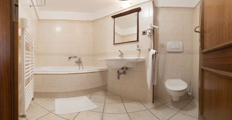 Bathroom 4, Hotel Buchlovice, Uherské Hradiště