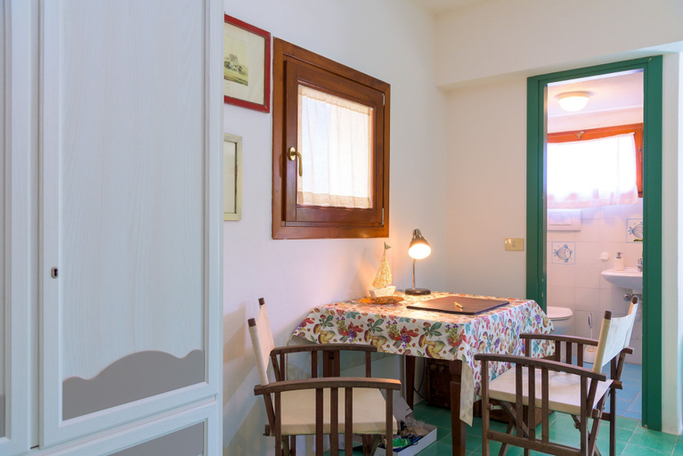 In-room dining, Villa Madreperla, Livorno