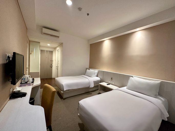 Bedroom 8