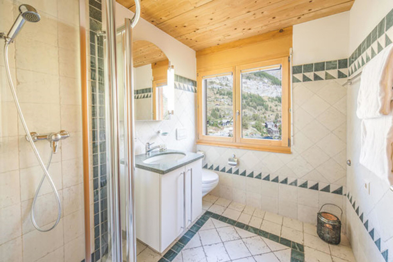 Bathroom 4, Chalet Alpharmonie, Visp