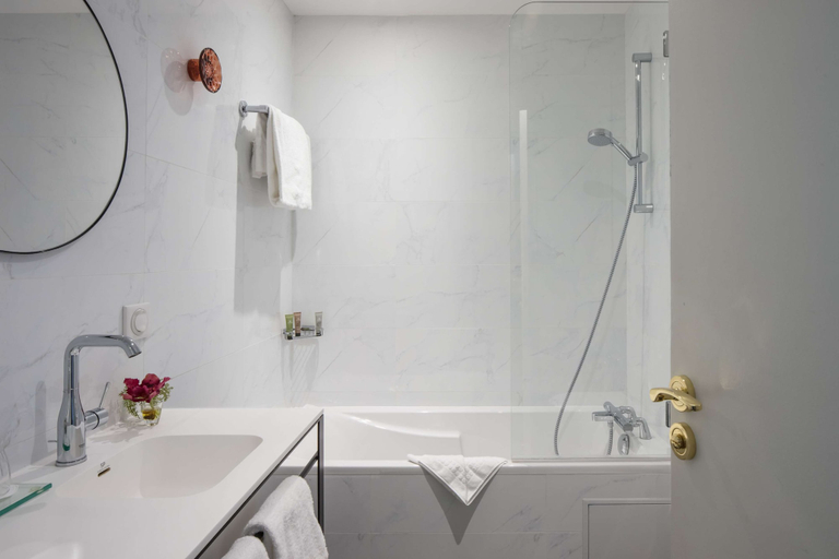 Bathroom 4, Hôtel Malte - Astotel, Paris