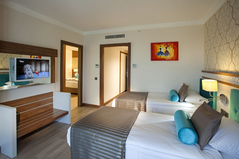 Bedroom 4, Luna Blanca Resort & Spa - All Inclusive, Manavgat