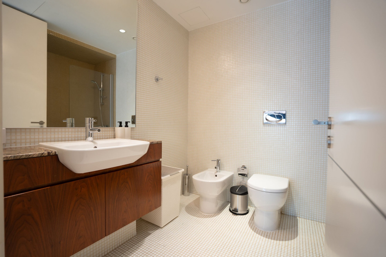 Bathroom 4, Nasma Luxury Stays - Limestone House, Dubai
