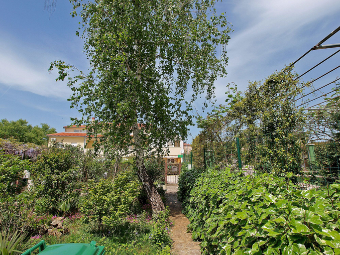 Others 4, Apartment 864, Pula
